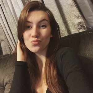 Meet your Posher, Hailey